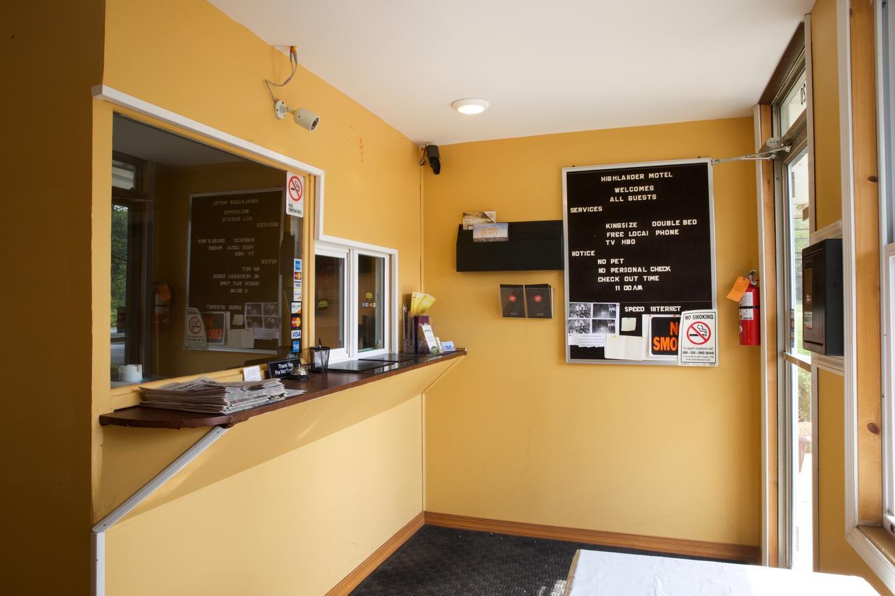 Highlander Motel Атенс Екстериор снимка